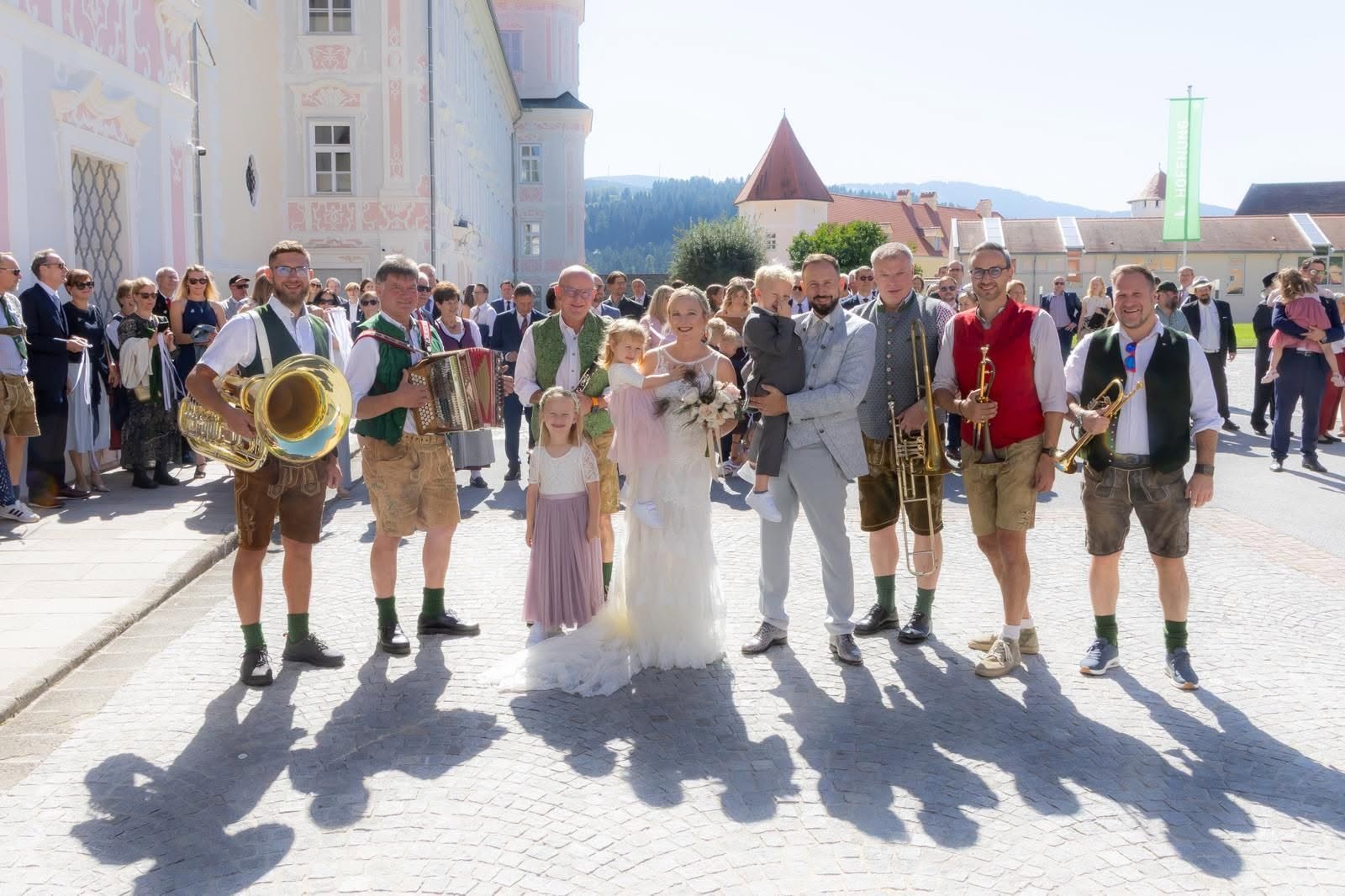 Die Outback Bradler bei einer Hochzeit